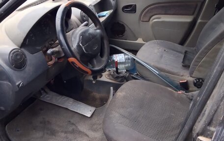 Renault Logan I, 2006 год, 75 000 рублей, 3 фотография