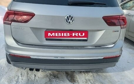 Volkswagen Tiguan II, 2018 год, 2 550 000 рублей, 2 фотография