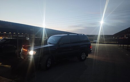 Toyota Land Cruiser 100 рестайлинг 2, 1998 год, 2 450 000 рублей, 14 фотография