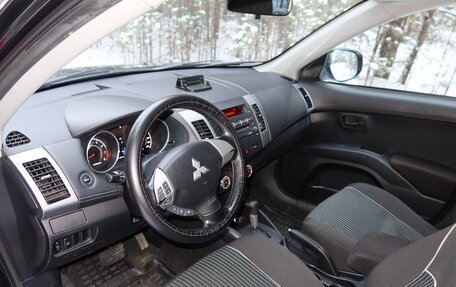 Mitsubishi Outlander III рестайлинг 3, 2010 год, 1 270 000 рублей, 7 фотография
