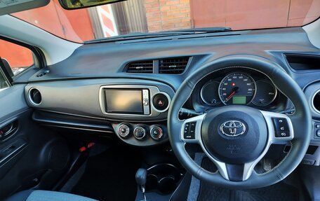 Toyota Vitz, 2012 год, 895 000 рублей, 12 фотография