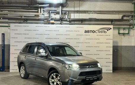 Mitsubishi Outlander III рестайлинг 3, 2013 год, 1 249 000 рублей, 3 фотография