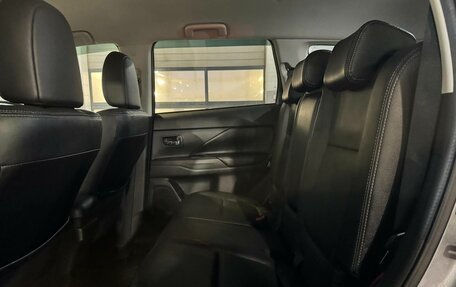 Mitsubishi Outlander III рестайлинг 3, 2013 год, 1 249 000 рублей, 21 фотография