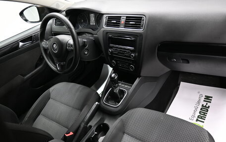 Volkswagen Jetta VI, 2012 год, 1 095 000 рублей, 13 фотография