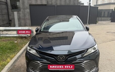 Toyota Camry, 2019 год, 2 770 000 рублей, 4 фотография