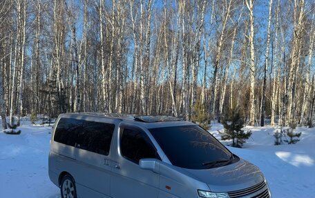 Nissan Elgrand III, 2002 год, 1 200 000 рублей, 2 фотография