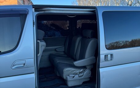 Nissan Elgrand III, 2002 год, 1 200 000 рублей, 10 фотография