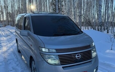 Nissan Elgrand III, 2002 год, 1 200 000 рублей, 3 фотография