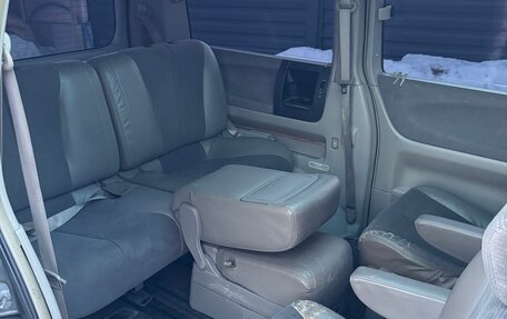Nissan Elgrand III, 2002 год, 1 200 000 рублей, 17 фотография