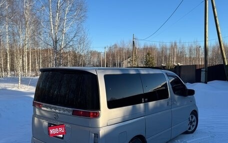 Nissan Elgrand III, 2002 год, 1 200 000 рублей, 7 фотография