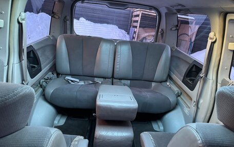 Nissan Elgrand III, 2002 год, 1 200 000 рублей, 18 фотография