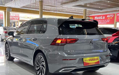 Volkswagen Golf VIII, 2022 год, 2 130 000 рублей, 4 фотография