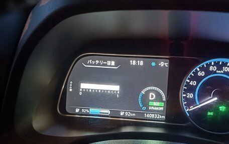 Nissan Leaf II, 2018 год, 1 400 000 рублей, 14 фотография