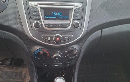 Hyundai Solaris II рестайлинг, 2015 год, 850 000 рублей, 4 фотография