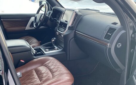 Toyota Land Cruiser 200, 2017 год, 7 150 000 рублей, 5 фотография