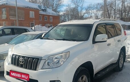 Toyota Land Cruiser Prado 150 рестайлинг 2, 2013 год, 3 449 000 рублей, 3 фотография
