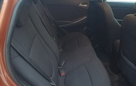 Hyundai Solaris II рестайлинг, 2015 год, 1 200 000 рублей, 13 фотография
