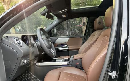 Mercedes-Benz GLB, 2022 год, 2 298 000 рублей, 16 фотография