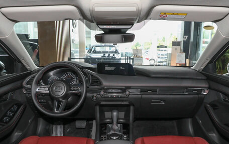 Mazda 3, 2023 год, 1 790 000 рублей, 14 фотография