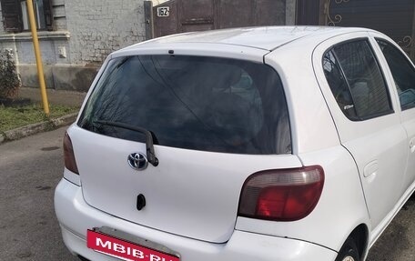 Toyota Vitz, 2001 год, 250 000 рублей, 2 фотография