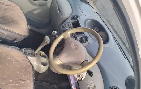 Toyota Vitz, 2001 год, 250 000 рублей, 6 фотография