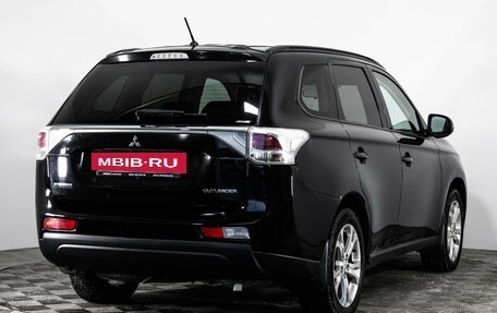 Mitsubishi Outlander III рестайлинг 3, 2013 год, 1 349 000 рублей, 5 фотография