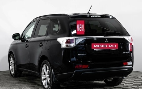 Mitsubishi Outlander III рестайлинг 3, 2013 год, 1 349 000 рублей, 7 фотография