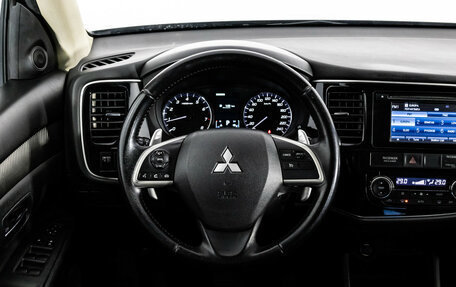 Mitsubishi Outlander III рестайлинг 3, 2013 год, 1 349 000 рублей, 12 фотография
