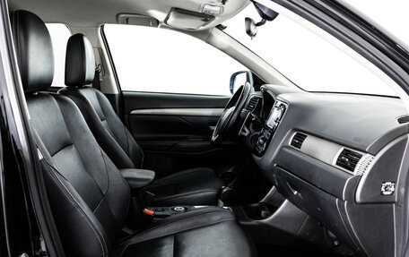Mitsubishi Outlander III рестайлинг 3, 2013 год, 1 349 000 рублей, 16 фотография