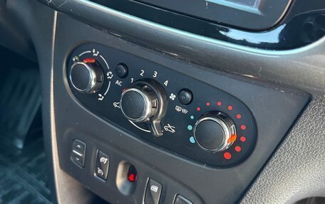 Renault Logan II, 2014 год, 790 000 рублей, 22 фотография