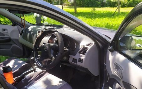 Nissan Wingroad III, 2002 год, 300 000 рублей, 11 фотография