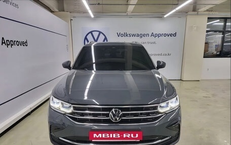 Volkswagen Tiguan II, 2023 год, 2 983 000 рублей, 7 фотография