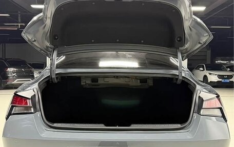 Hyundai Elantra, 2023 год, 1 650 000 рублей, 18 фотография