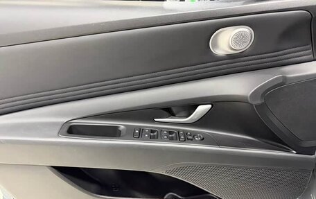 Hyundai Elantra, 2023 год, 1 650 000 рублей, 20 фотография