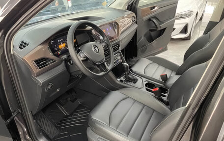 Volkswagen Tharu, 2023 год, 1 899 000 рублей, 9 фотография