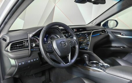 Toyota Camry, 2021 год, 3 297 000 рублей, 19 фотография