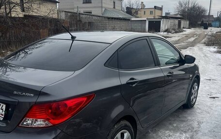 Hyundai Solaris II рестайлинг, 2013 год, 950 000 рублей, 3 фотография