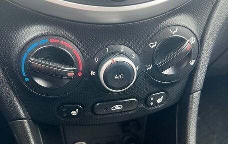 Hyundai Solaris II рестайлинг, 2013 год, 950 000 рублей, 9 фотография