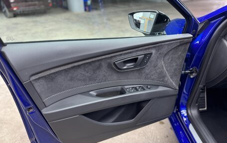 SEAT Leon Cupra III, 2019 год, 3 700 000 рублей, 9 фотография