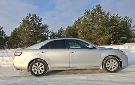 Toyota Camry, 2011 год, 1 100 000 рублей, 4 фотография