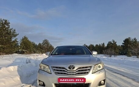 Toyota Camry, 2011 год, 1 100 000 рублей, 2 фотография