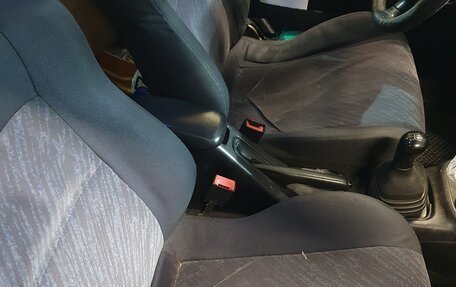 Mazda 323, 1998 год, 110 000 рублей, 6 фотография