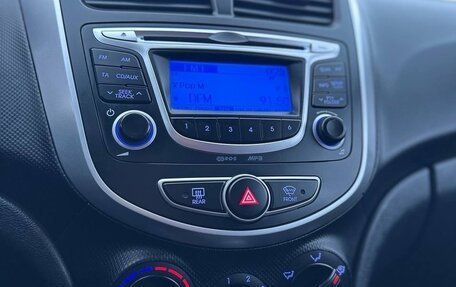 Hyundai Solaris II рестайлинг, 2013 год, 730 000 рублей, 25 фотография