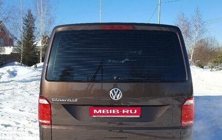 Volkswagen Caravelle T6 рестайлинг, 2018 год, 3 500 000 рублей, 5 фотография