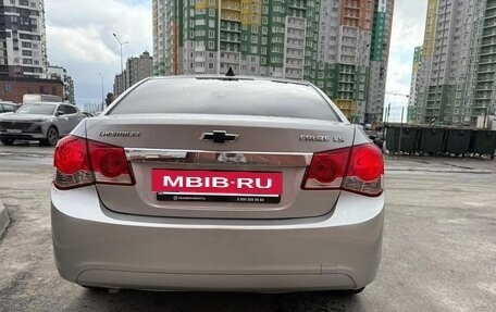 Chevrolet Cruze II, 2011 год, 697 000 рублей, 2 фотография
