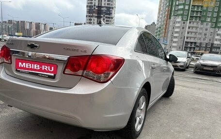 Chevrolet Cruze II, 2011 год, 697 000 рублей, 5 фотография