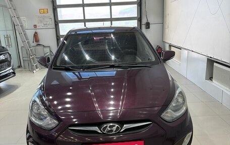 Hyundai Solaris II рестайлинг, 2011 год, 750 000 рублей, 2 фотография