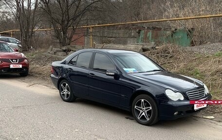 Mercedes-Benz C-Класс, 2004 год, 900 000 рублей, 2 фотография