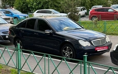 Mercedes-Benz C-Класс, 2004 год, 900 000 рублей, 6 фотография