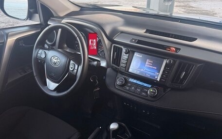 Toyota RAV4, 2017 год, 2 950 000 рублей, 9 фотография